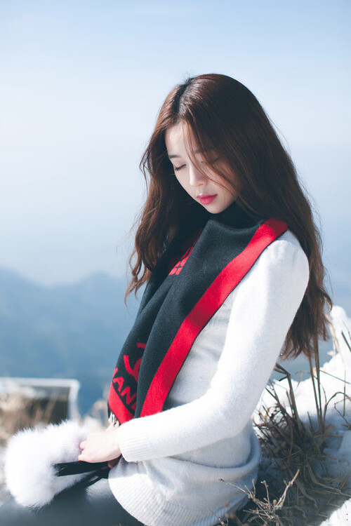 乐鱼官网介绍-勇士新秀控卫季前赛表现亮眼,勇士新秀顺位